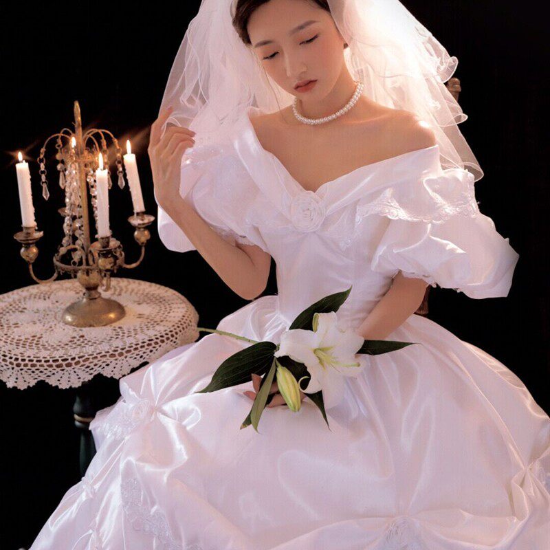 新款80妈妈年代古董婚纱写真主题复古宫廷白纱私房艺术照摄影服装