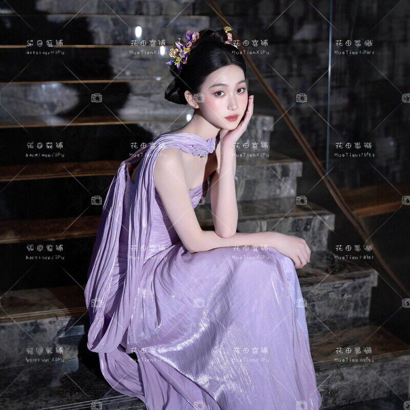 紫色新中式抹胸晚礼服高级轻奢新娘生日订婚晨袍主持人宴会洋装