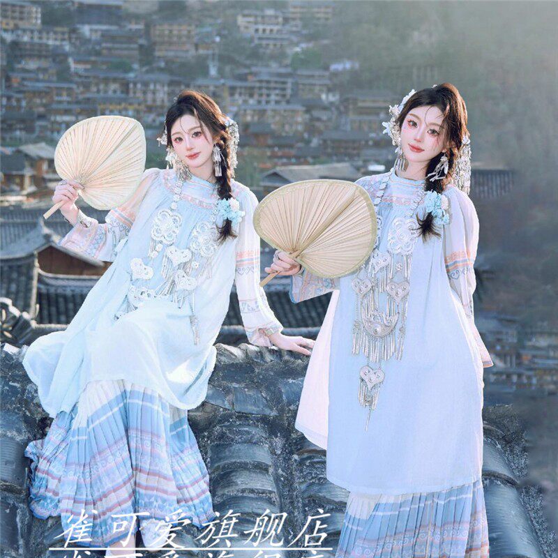 苗疆少女蓝色彝族民族风服饰云南少数民族服装女影楼夏季旅拍衣服