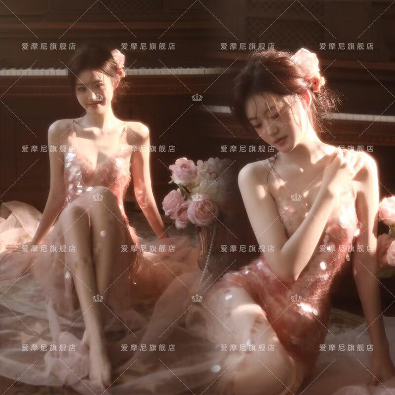 2026新款氛围感梦幻少女亮片吊带裙轻私房写真生日礼服艺术照
