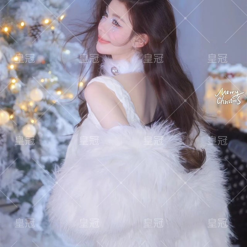 耶诞写真主题冬季雪景纯欲风服装女孩时尚皮草私房艺术照摄影服饰