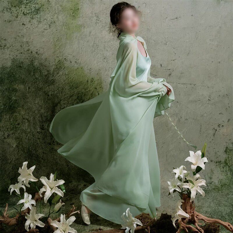 影楼写真唯美写真少女绿野仙踪复古油画风写真森系春日写真服装