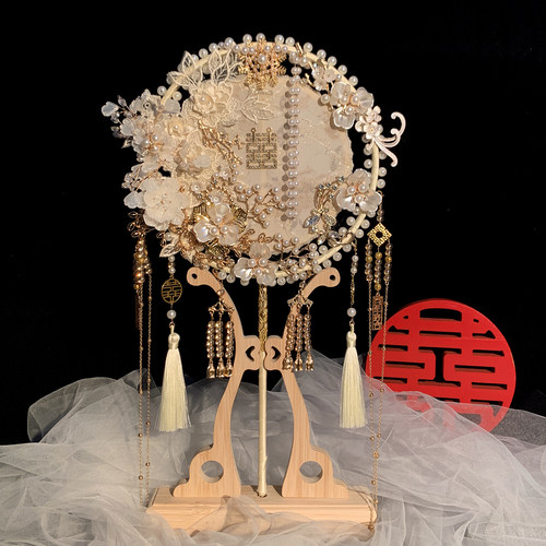 重工温柔高级香槟色团扇新娘结婚
