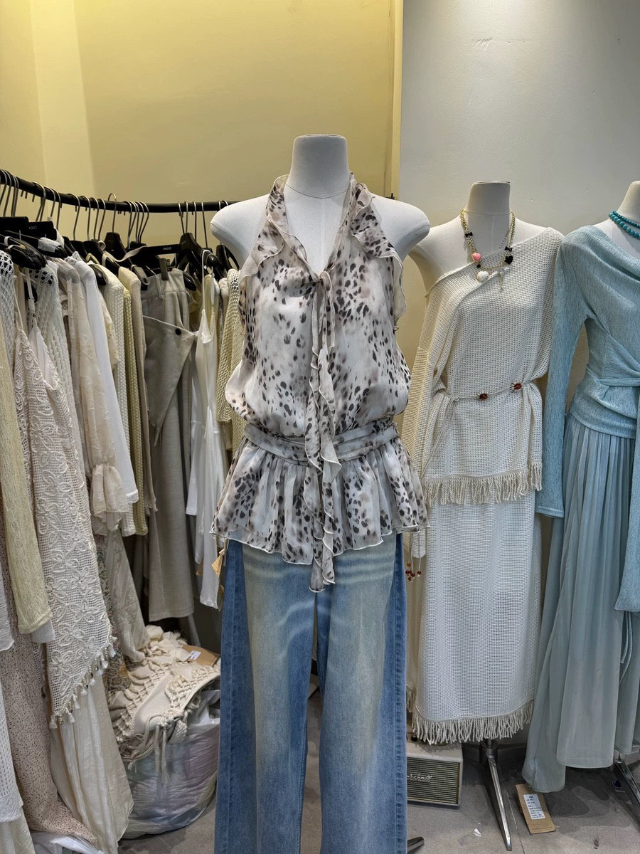 2025春韩版时尚豹纹荷叶边气质挂脖吊带上衣S25576W154