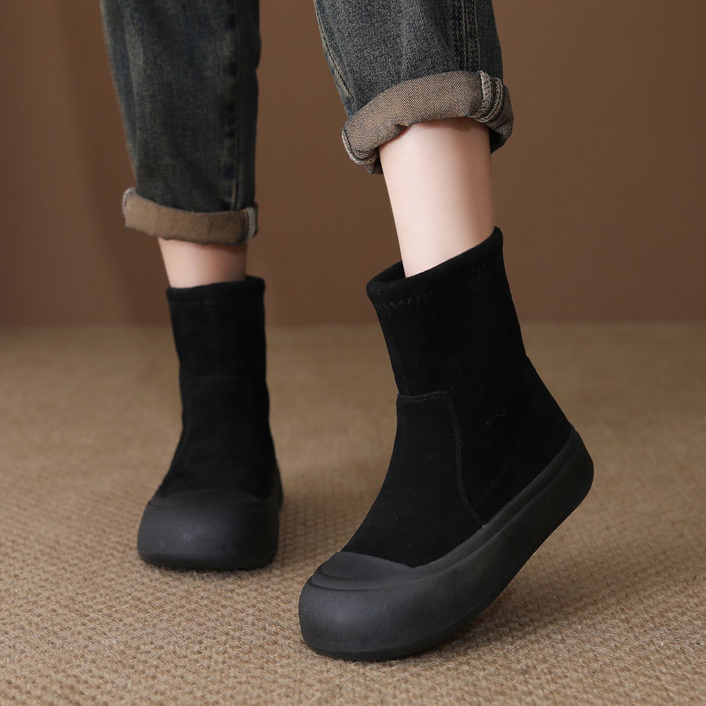 羊猄皮弹力靴女2025冬季新款街头风时尚百搭后拉链短靴厚底袜子鞋