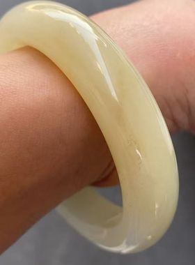 十三年老店推荐新疆糖白玉手镯色泽温润细腻油润性价比高油性十足