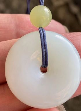 推荐高端和田白玉且末料平安扣吊坠密度过肉眼油性一流饱满圆润