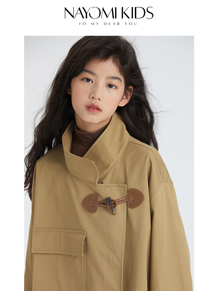 NAYOMI 키즈 윈드 브레이커 자켓 영국 스타일 중간 길이의 혼 버튼 빅 포켓 하이 엔드 가을 자켓