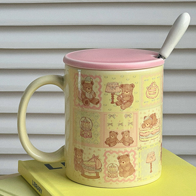 高颜值带盖带勺奶油黄马克杯