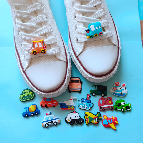 交通工具小汽车飞机运动鞋鞋带扣