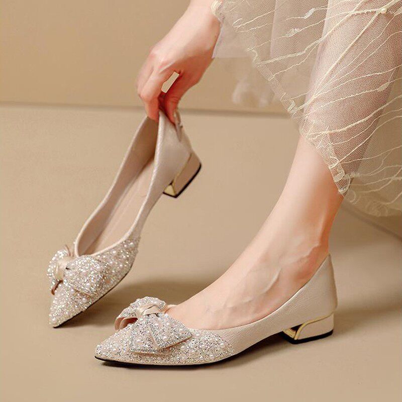 法式尖头气质配裙子单鞋2026年新款经典时尚春秋季高跟鞋低跟女鞋