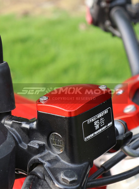 适用BMW宝马G310R摩托车改装油杯上泵盖油壶盖刹车油杯盖G310 GS