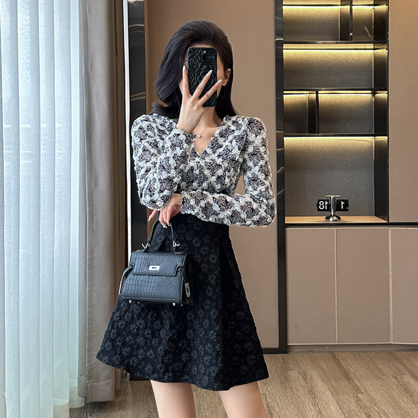 高级感V领收腰连衣裙女
