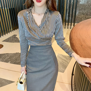 2026春季新款韩版气质收腰条纹衬衫女款通勤轻熟上衣修身百搭显瘦