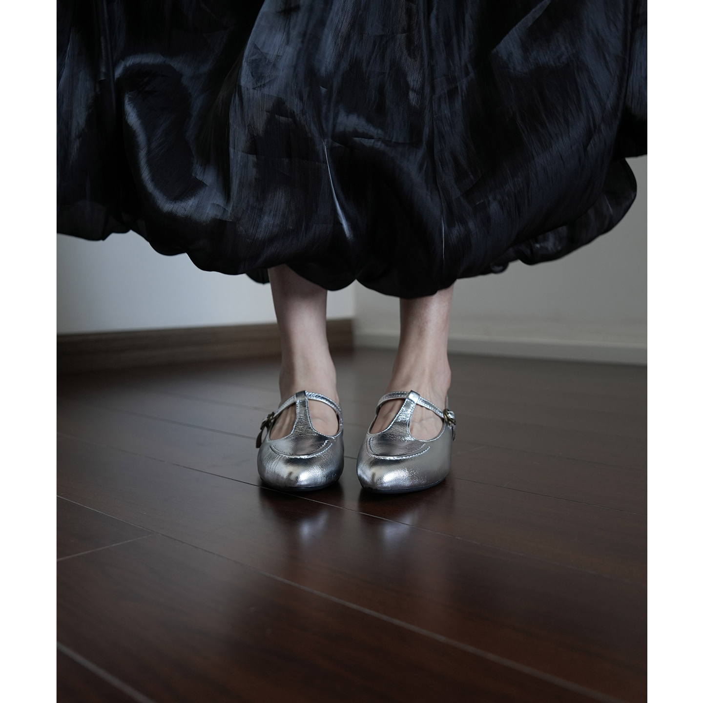 Fermina 通勤风平底银色单鞋女法式复古软面女鞋四季鞋简约工作鞋