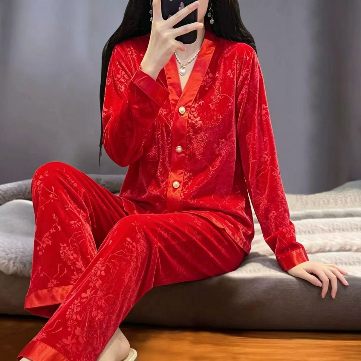 爆款高级感金丝绒睡衣女喜庆2026新款红色长袖保暖家居服套装秋冬