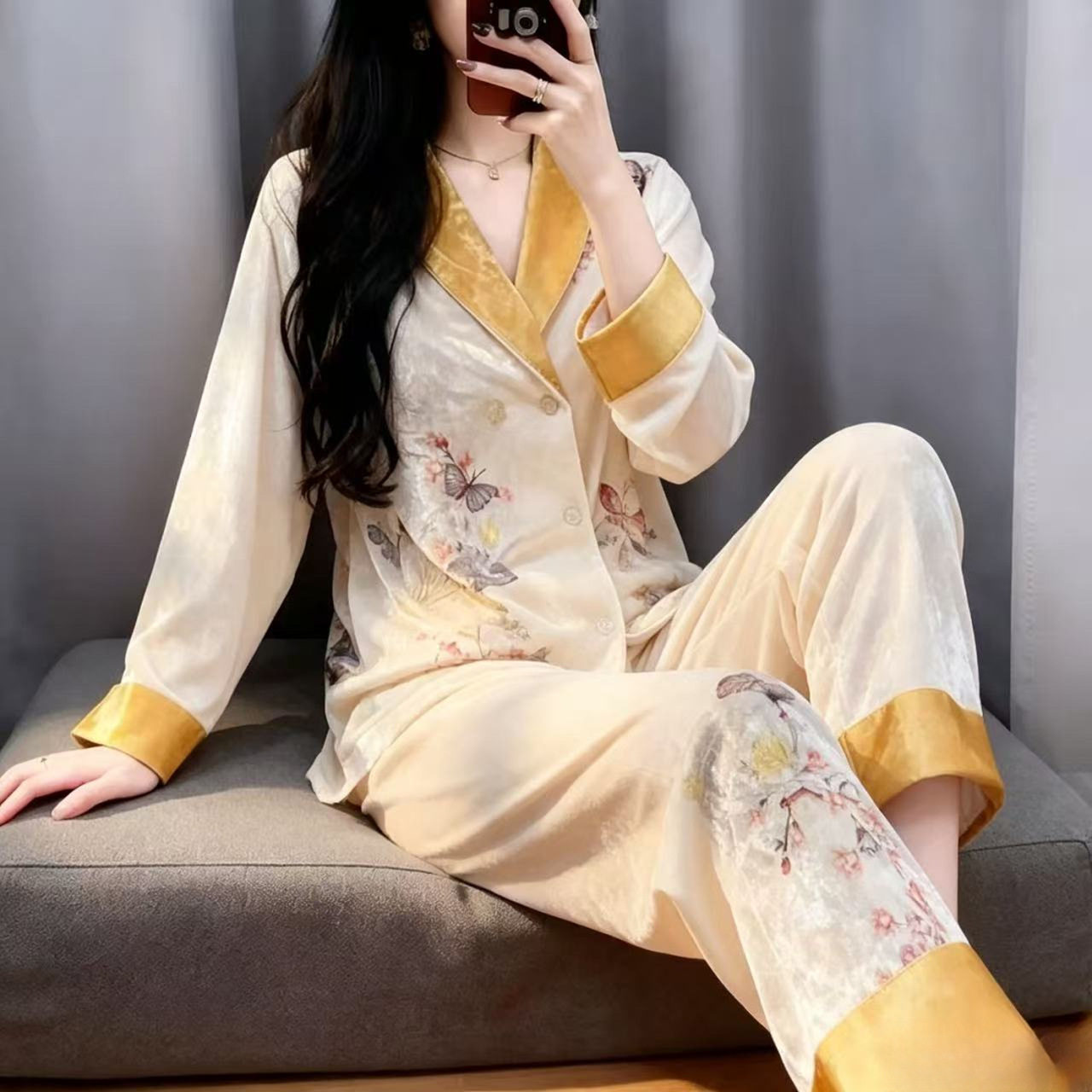 复古金丝绒钻石睡衣女排扣气质青果领印花设计感小众可外穿家居服