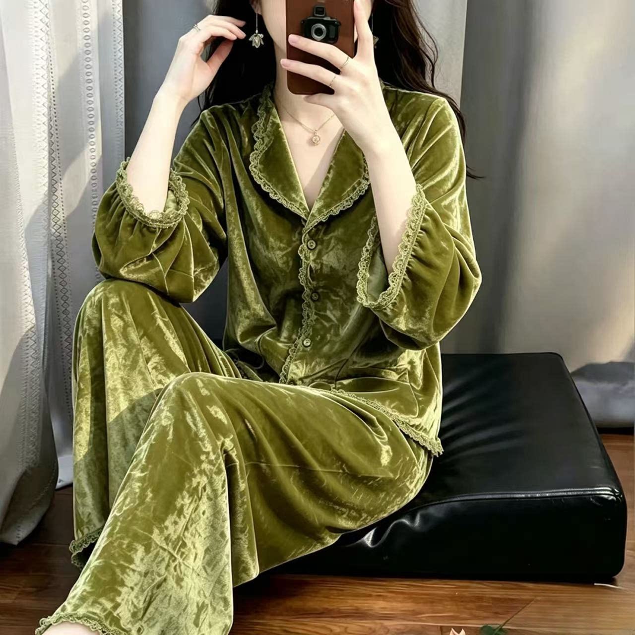 轻奢金丝绒2026新款睡衣女春秋冬季蕾丝喇叭袖金钻绒家居服甜美