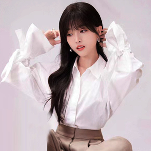 吴宣仪明星同款纯棉上衣女高端显瘦设计感小众喇叭袖长袖白衬衫