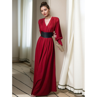 新品感红色宴会晚装礼服2024秋女复古性感V领裹胸长袖大摆连衣裙
