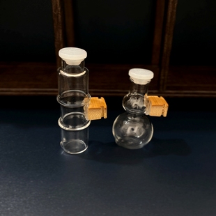 玻璃绣眼鸟内外挂饮水器 绣眼鸟笼用具 葫芦形状 直筒形状饮水器