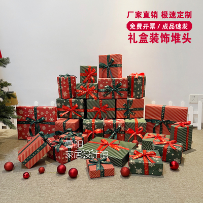 圣诞装饰摆件礼物盒美陈拍摄道具姜饼人小鹿商场橱窗节庆装扮布置