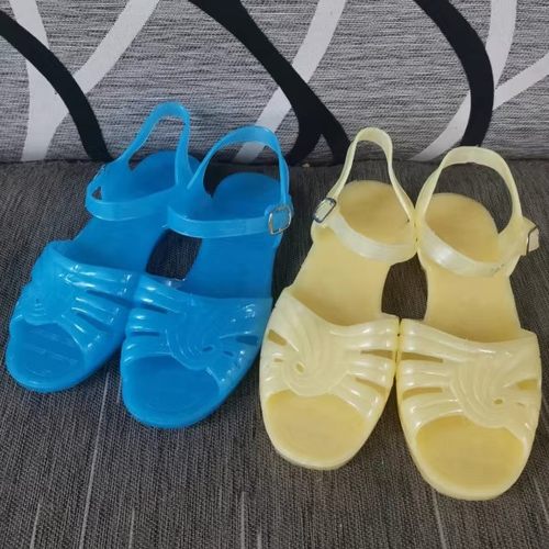 怀旧老式女凉鞋熟胶不断底不臭脚防滑耐磨轻便塑料复古上班凉鞋女