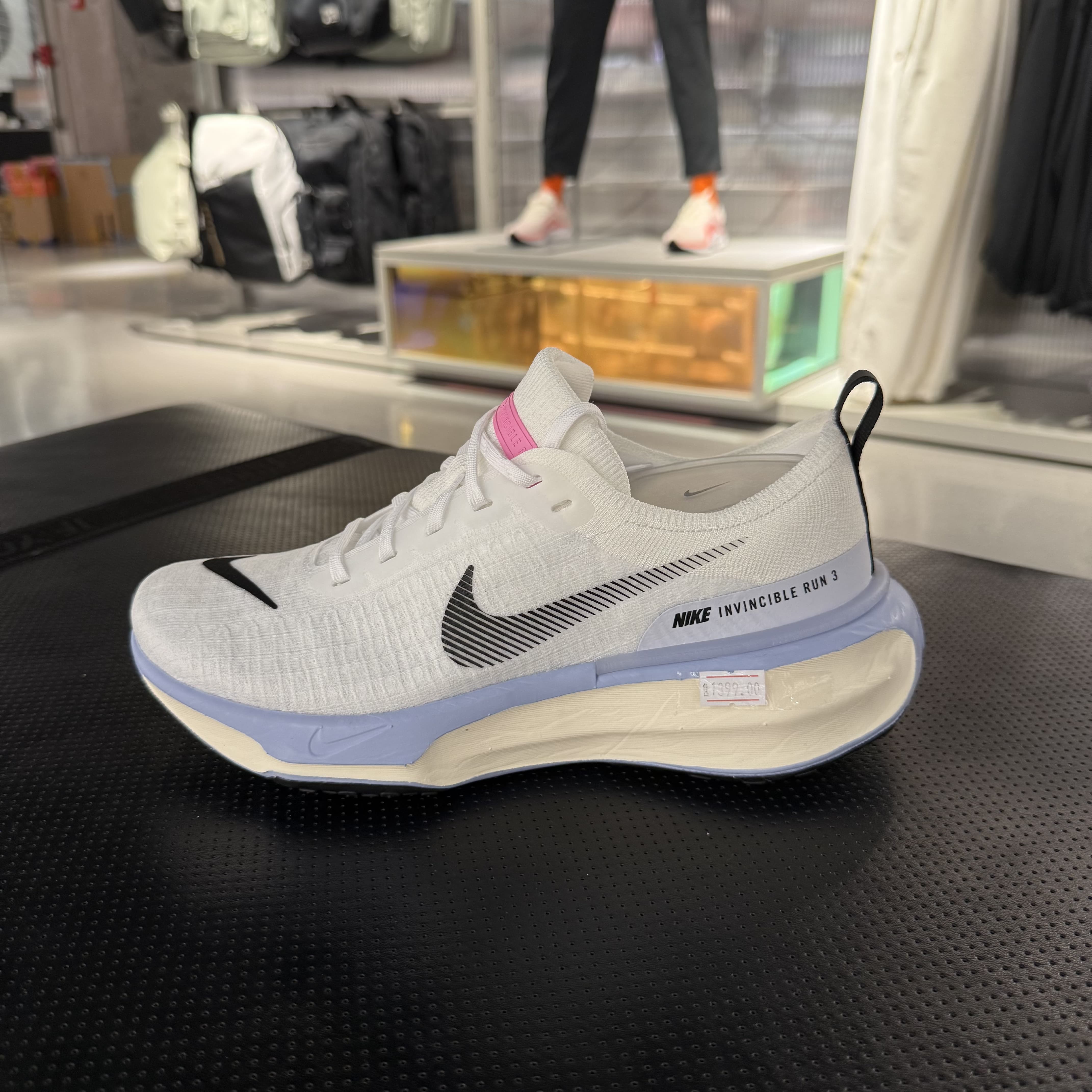 Nike/耐克男子2025新款Invincible 3 舒适轻便缓震跑步鞋DR2615