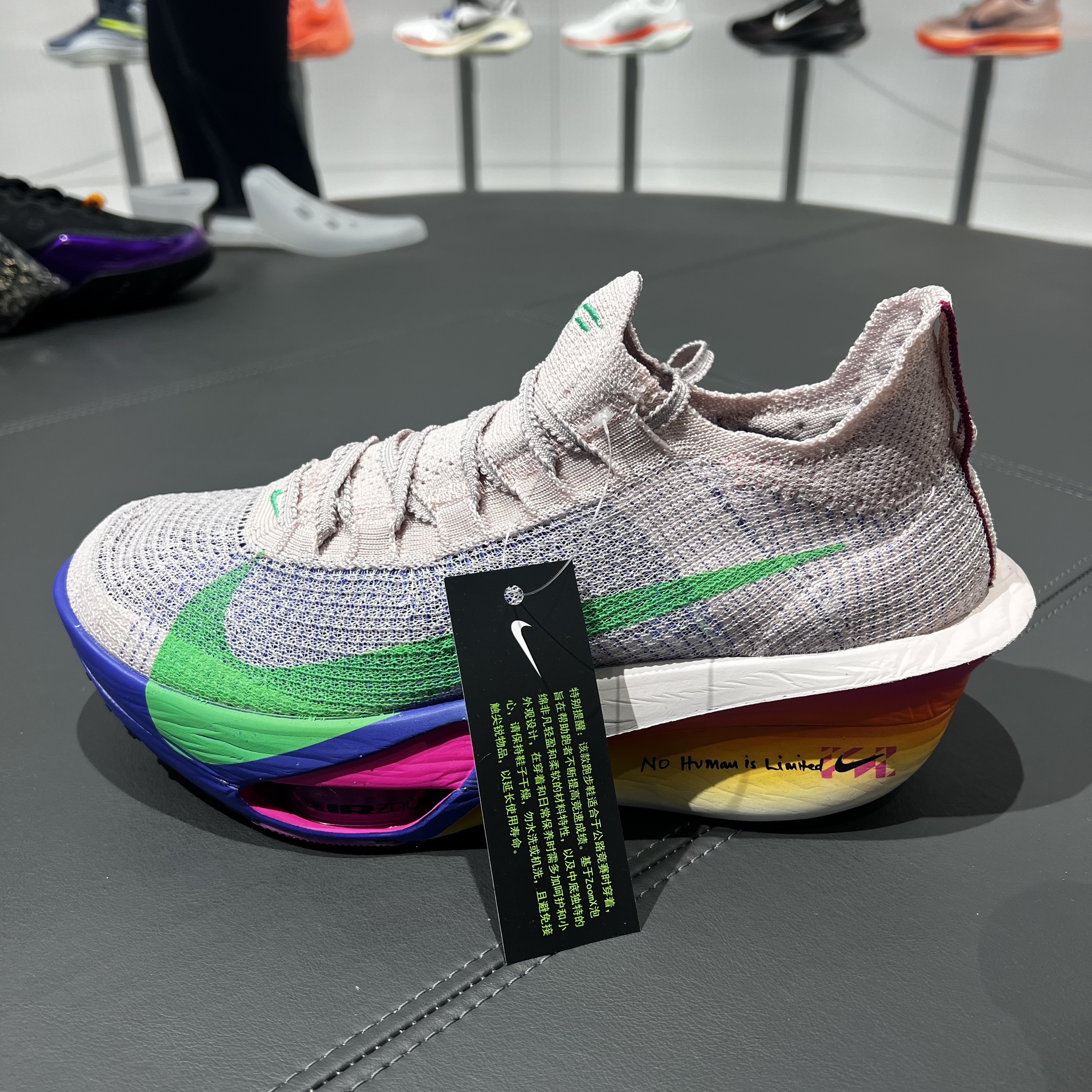 NIKE耐克男鞋ALPHAFLY运动鞋训练耐磨缓震回弹跑步鞋HJ7041-600