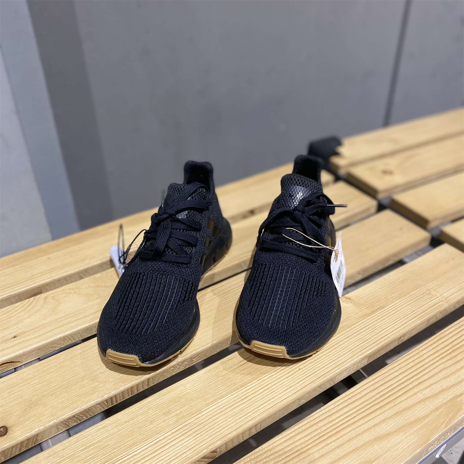 Adidas阿迪达斯2022秋季男女同款耐磨轻便运动休闲跑步鞋 DB3603