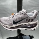 耐克VOMERO 18女款 粉红色百搭运动休闲低帮跑步鞋 Nike HM6804 607