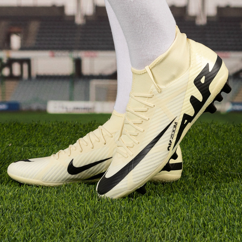 正品Nike/耐克男子春季新款运动休闲训练AG钉鞋足球鞋 DJ5622-700