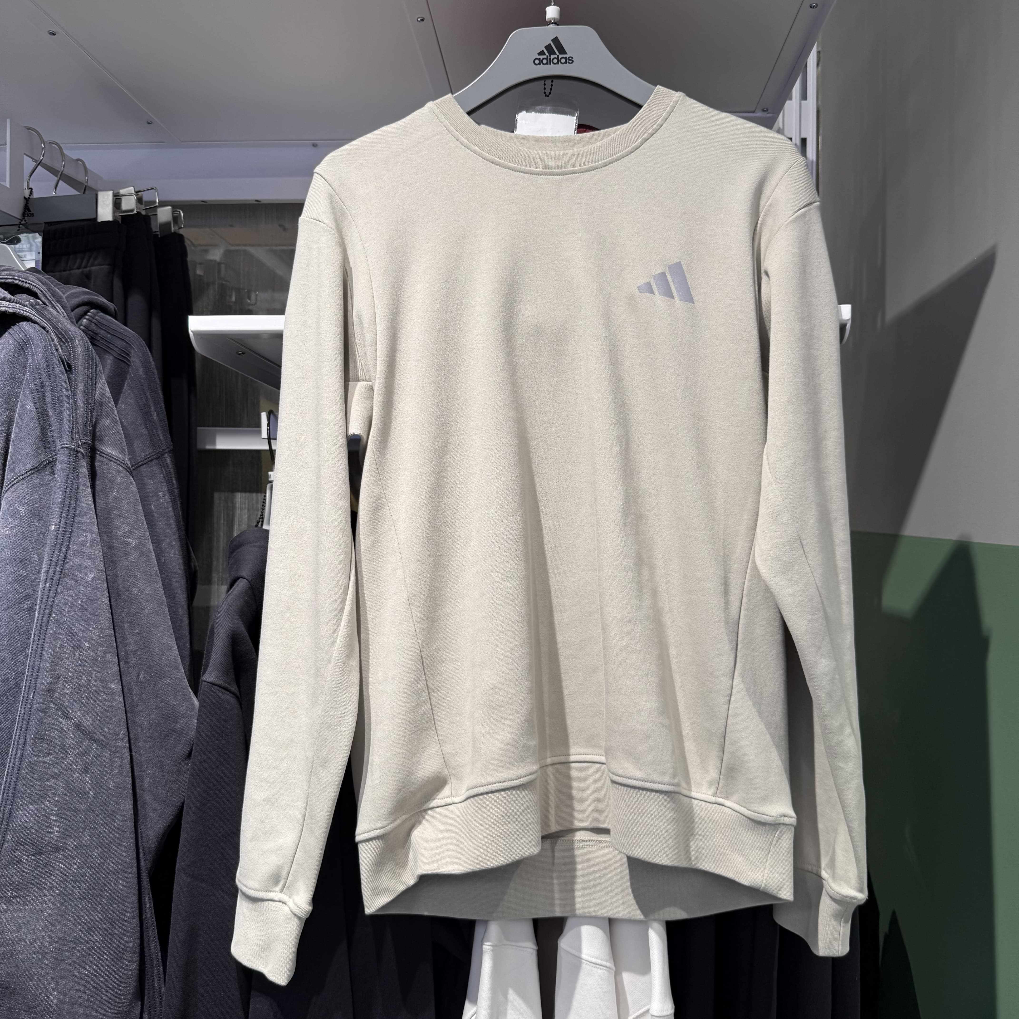 Adidas阿迪达斯男春秋新款简约圆领卫衣纯色百搭休闲套头衫JX1794