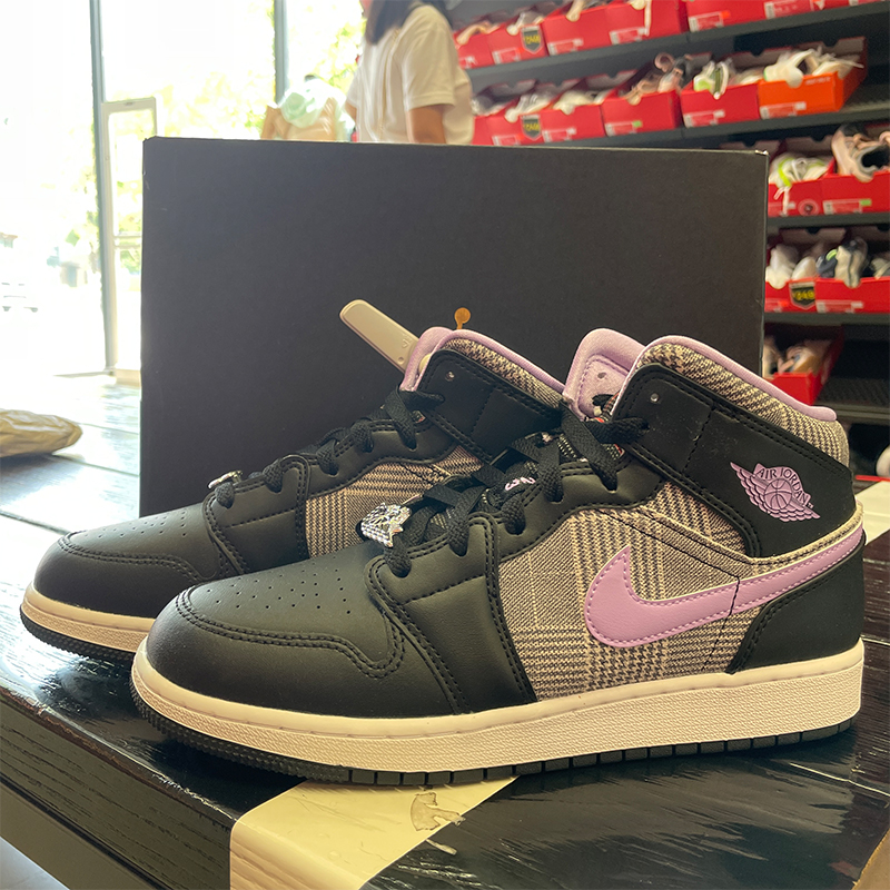 Nike/耐克女子AIR JORDAN 1 AJ1高帮舒适耐磨运动休闲板鞋 DC7226