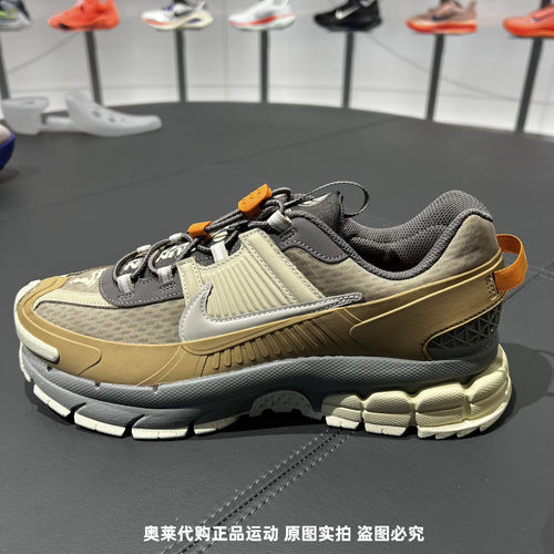 NIKE耐克ZOOM VOMERO ROAM男子机能跑鞋复古户外运动鞋IM6671-223