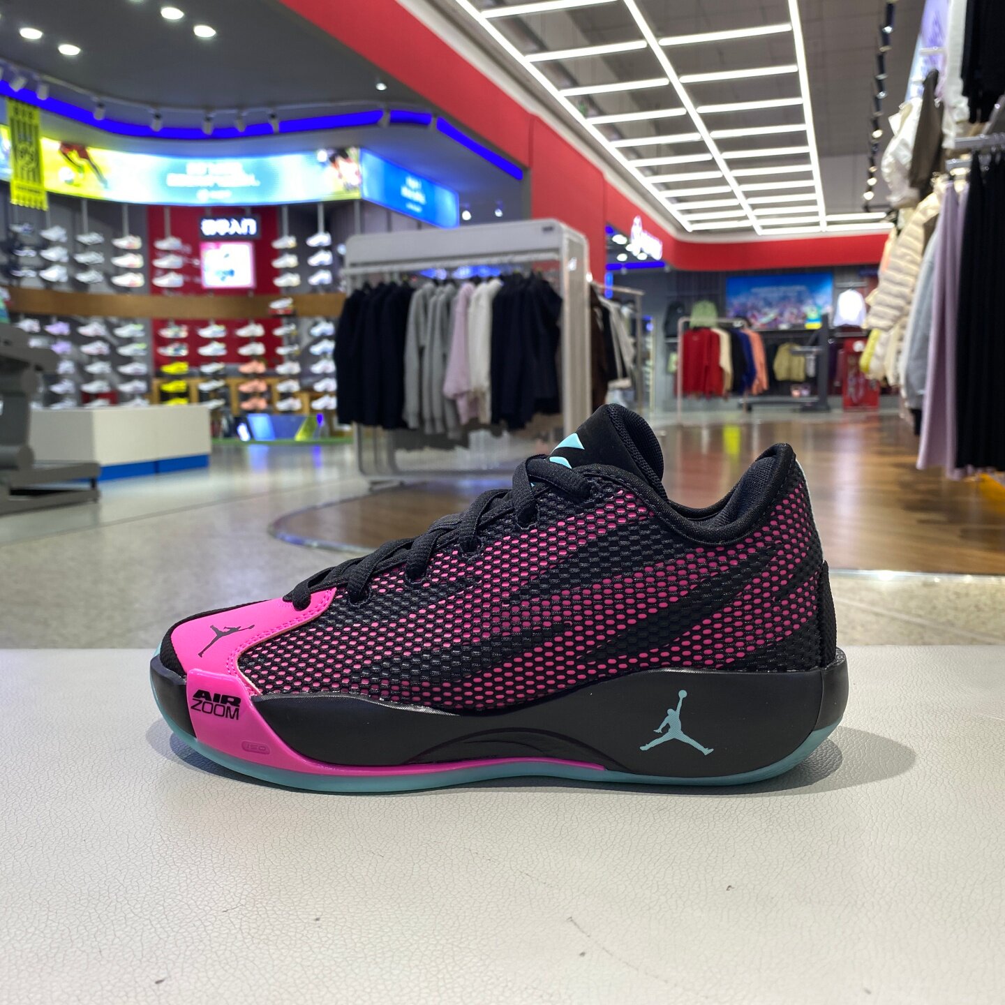 NIKE耐克男子JORDAN LUKA 77运动休闲耐磨训练篮球鞋IF1611-004
