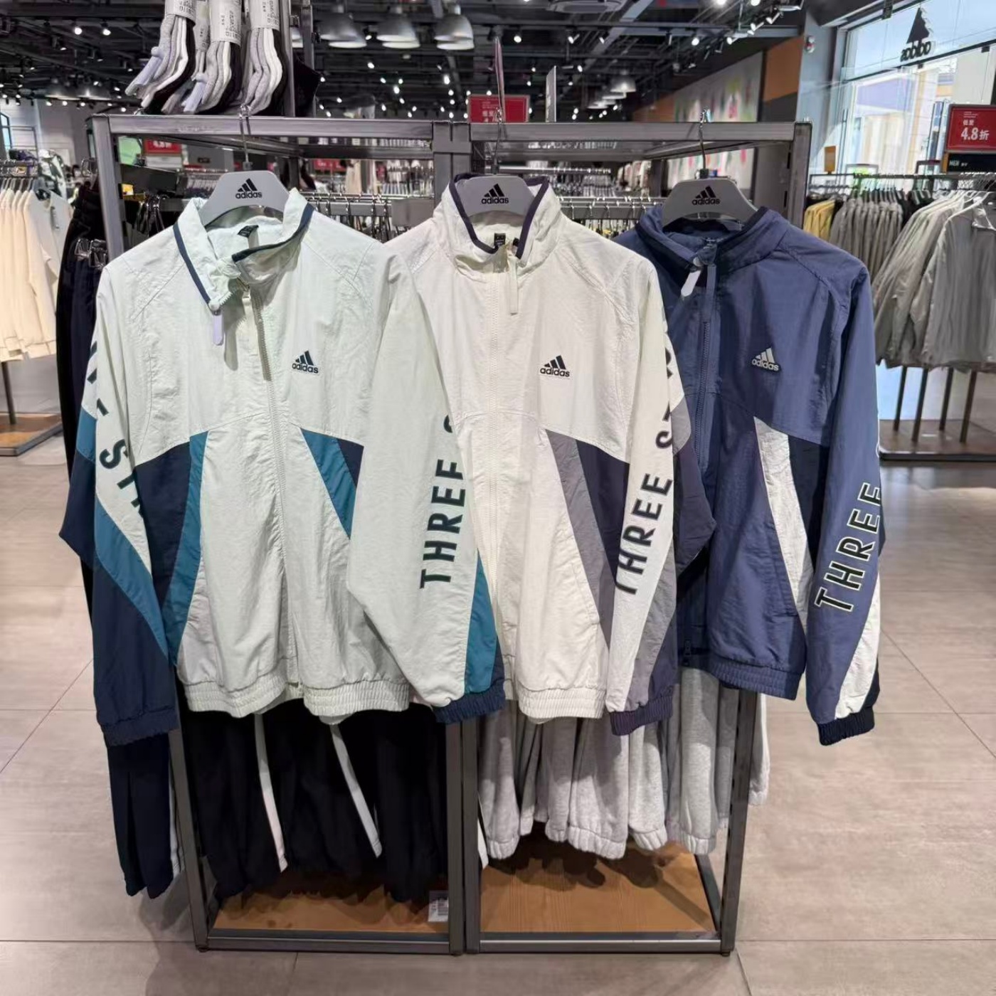 Adidas阿迪达斯男女秋季新款外套立领梭织防风运动休闲夹克IT4361