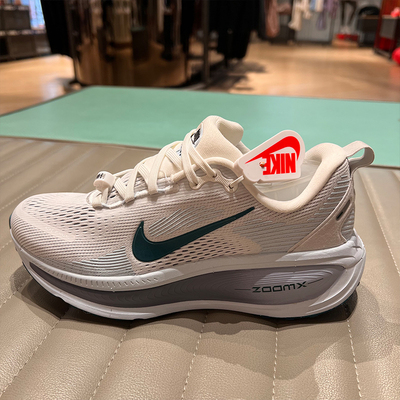 Nike耐克Vomero 18女25春季新款缓震运动休闲公路跑步鞋HM6804