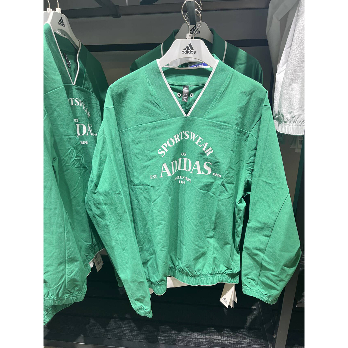 正品Adidas/阿迪达斯男子春季新款运动休闲V领套头卫衣 JE3668