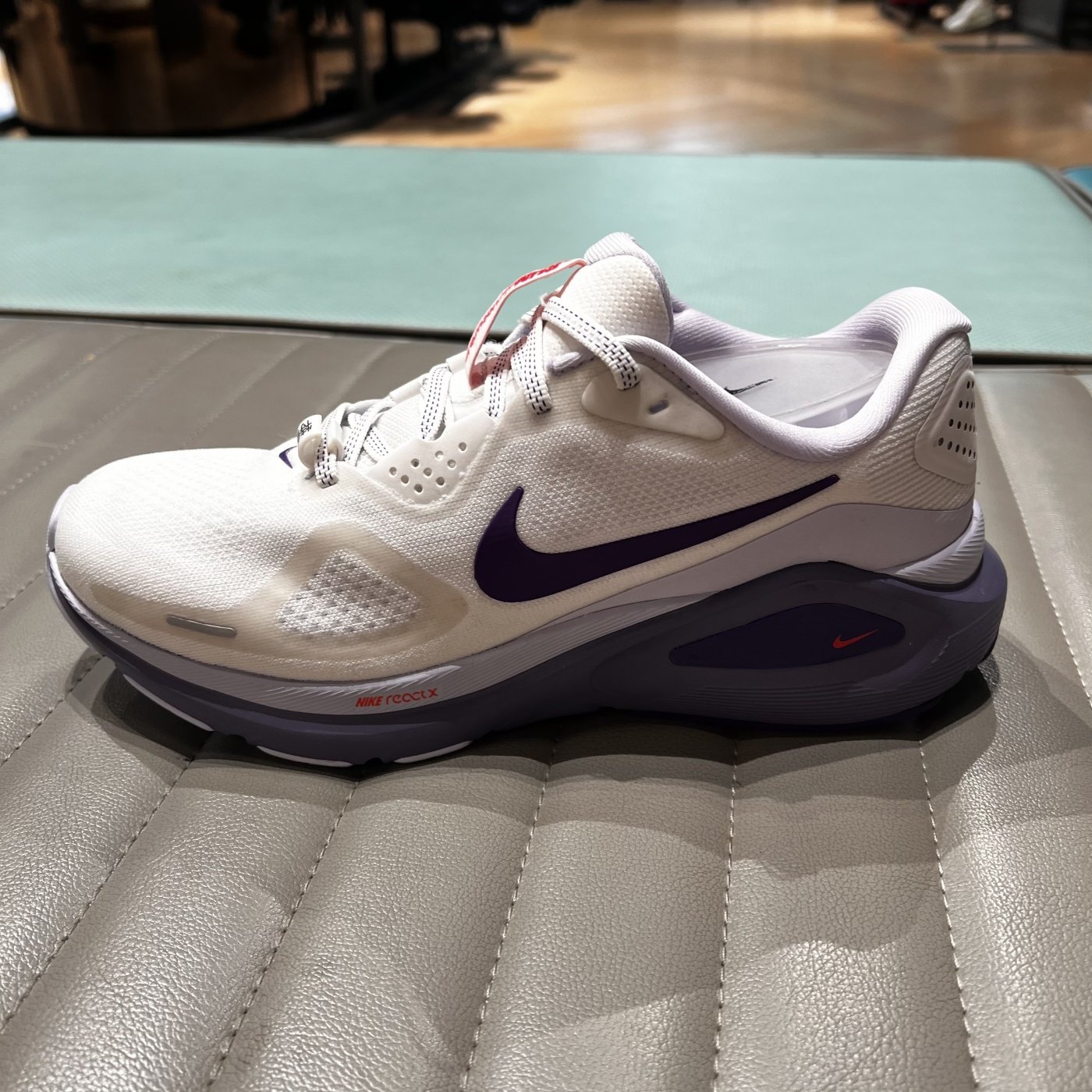 Nike耐克女跑步鞋Structure 26透气缓震公路专业运动鞋HJ1101-102