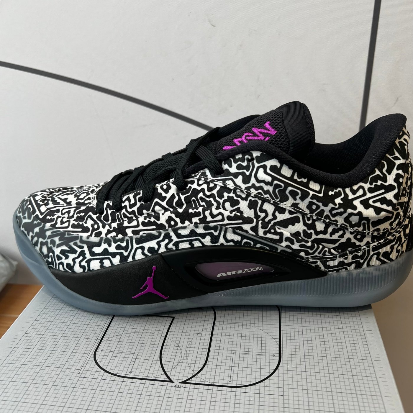 NIKE耐克男子JORDAN ZION 4 PF运动训练厚底耐磨篮球鞋FD0591-001