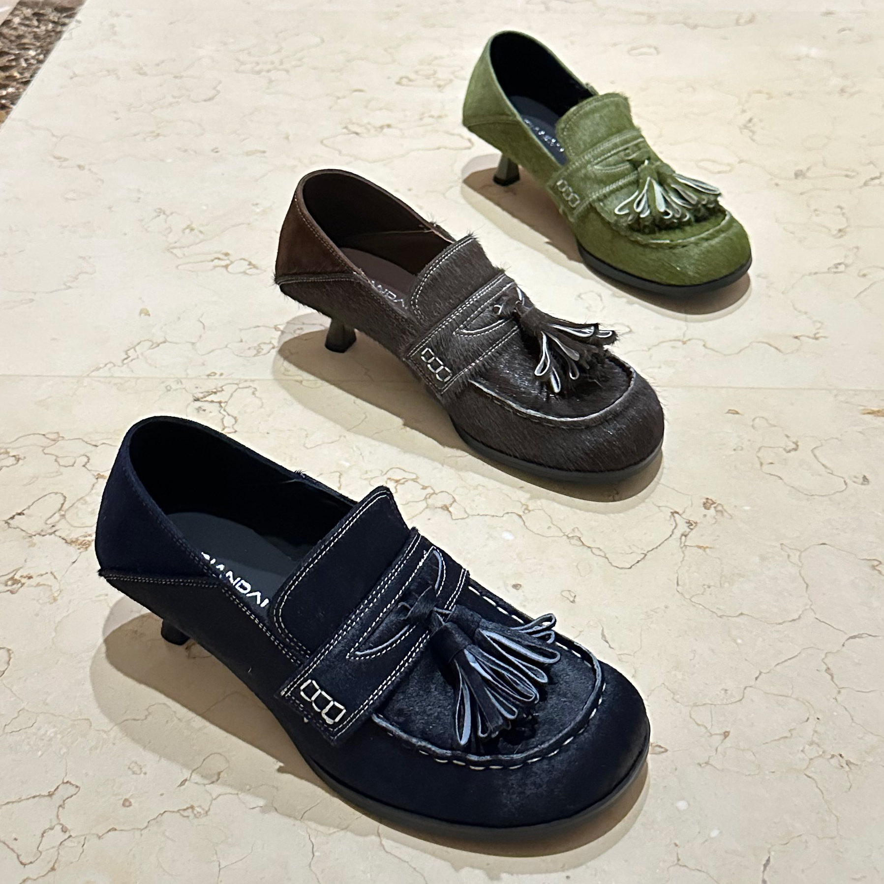 欧洲站2026春新款女鞋马毛真皮流苏圆头深口猫跟一脚蹬单鞋船鞋子,女鞋,浅口单鞋,淘宝优惠券,粉丝福利购,淘宝优惠卷