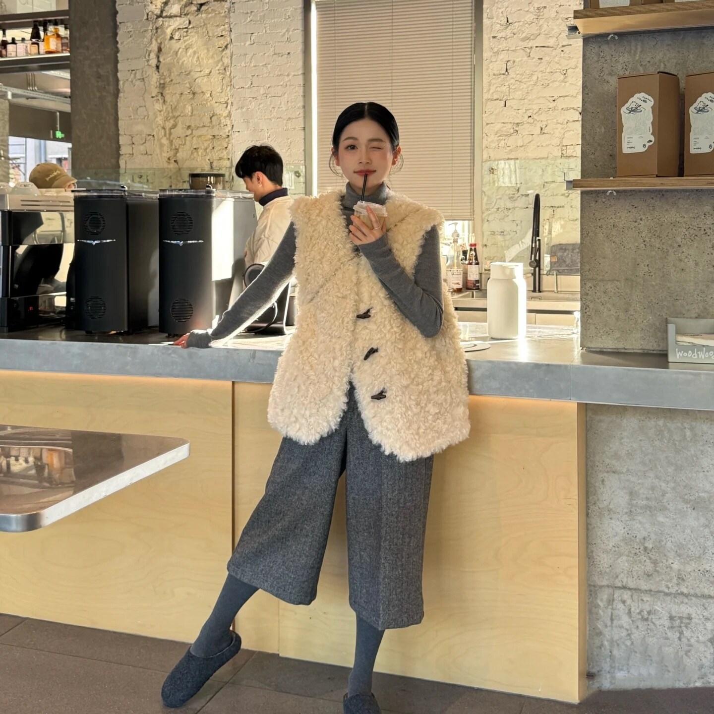 羊羔毛马甲女秋冬季新款学院风时尚仿皮草外套环保毛毛马夹背心