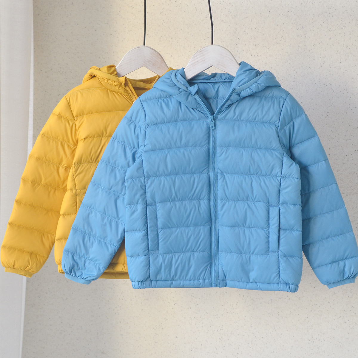 雅家110-160男童90绒轻薄羽绒服