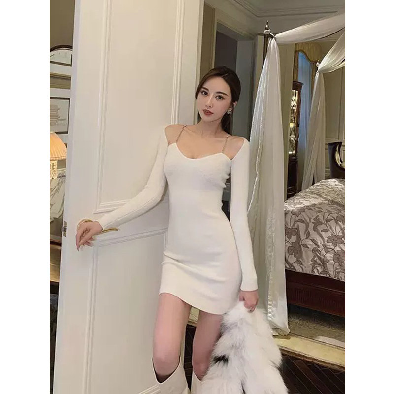 白色一字领包臀裙女性感夜店风修连衣裙