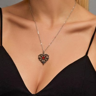爱心项链 European American retro domineering heart necklaces