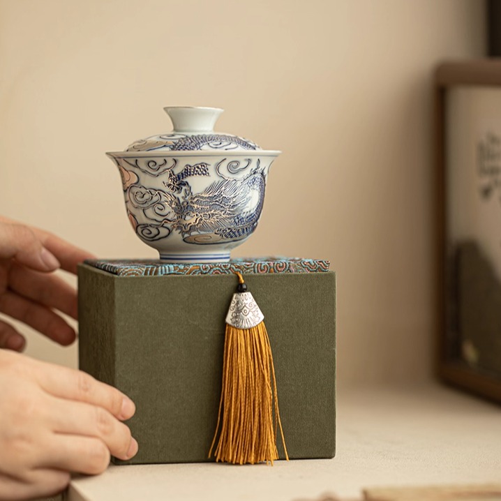 鎏银龙腾四海两才盖碗