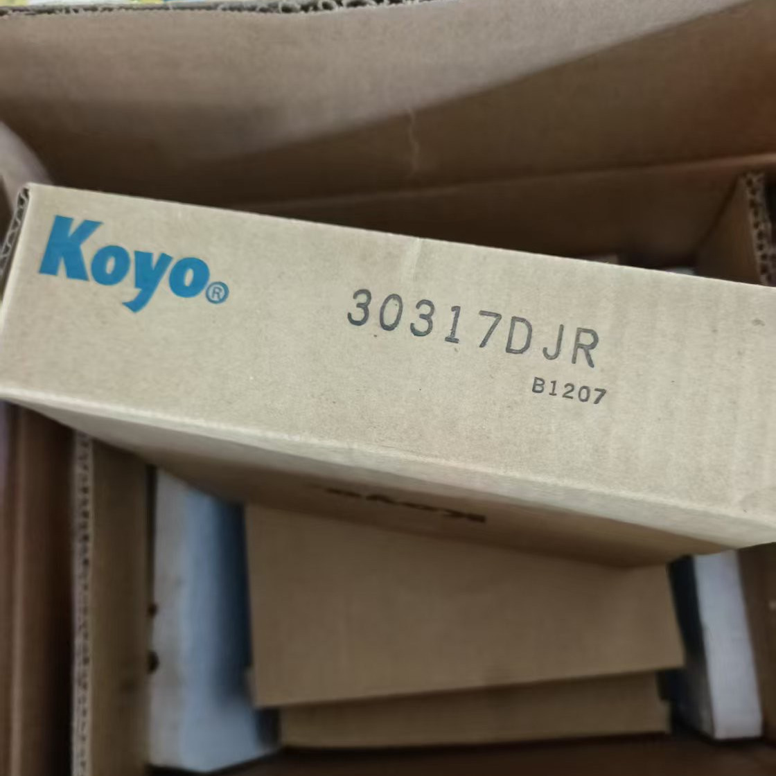 TR0608A 32*75*29 HR323/32A 57007 30*72*16/21 KOYO 30306JR