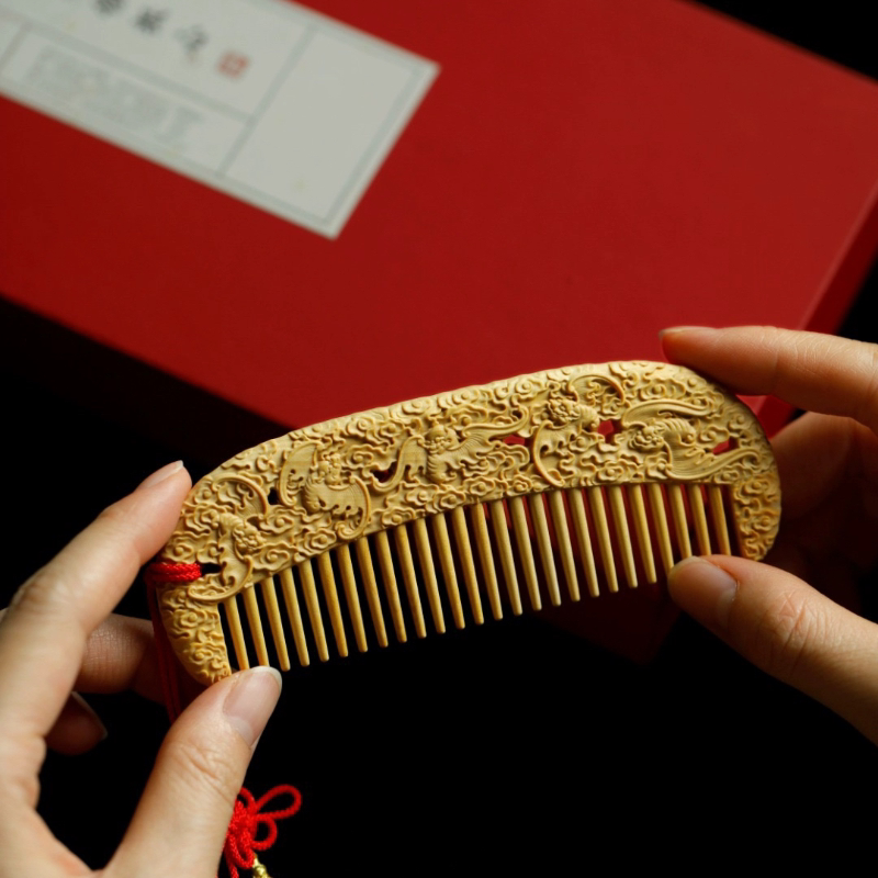 黄杨木【五福】木梳按摩家用梳子手工雕刻实用礼品礼盒送女友收藏