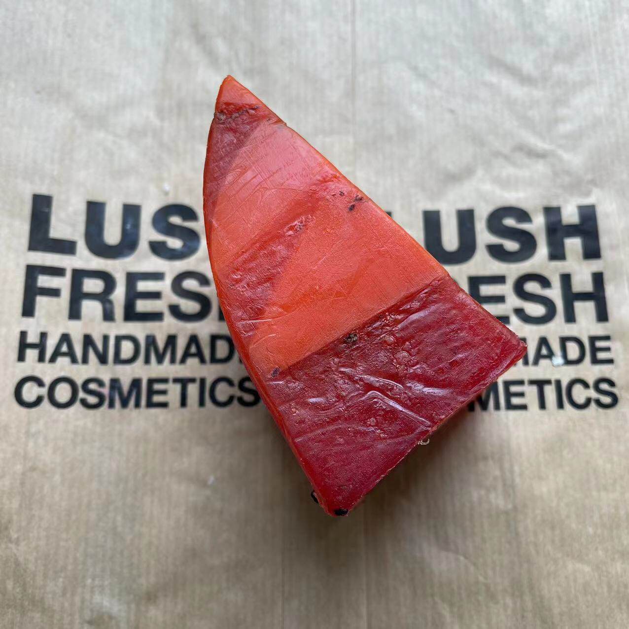 LUSH莓香圣诞香氛皂清甜花果香氛精油沐浴手工皂 限定款 现货